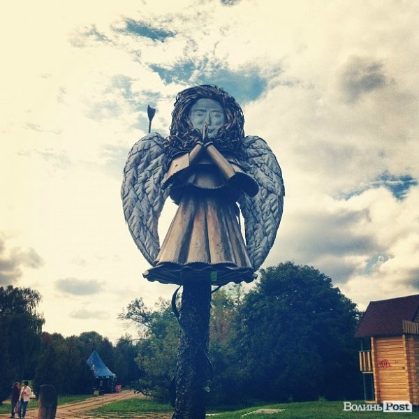 Ангел в парку @yanshima